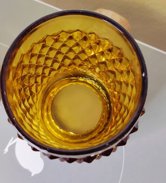 Amber Glass Fairy Lamp - Diamond Point Pattern  MCM Decor - Picture 10 of 11